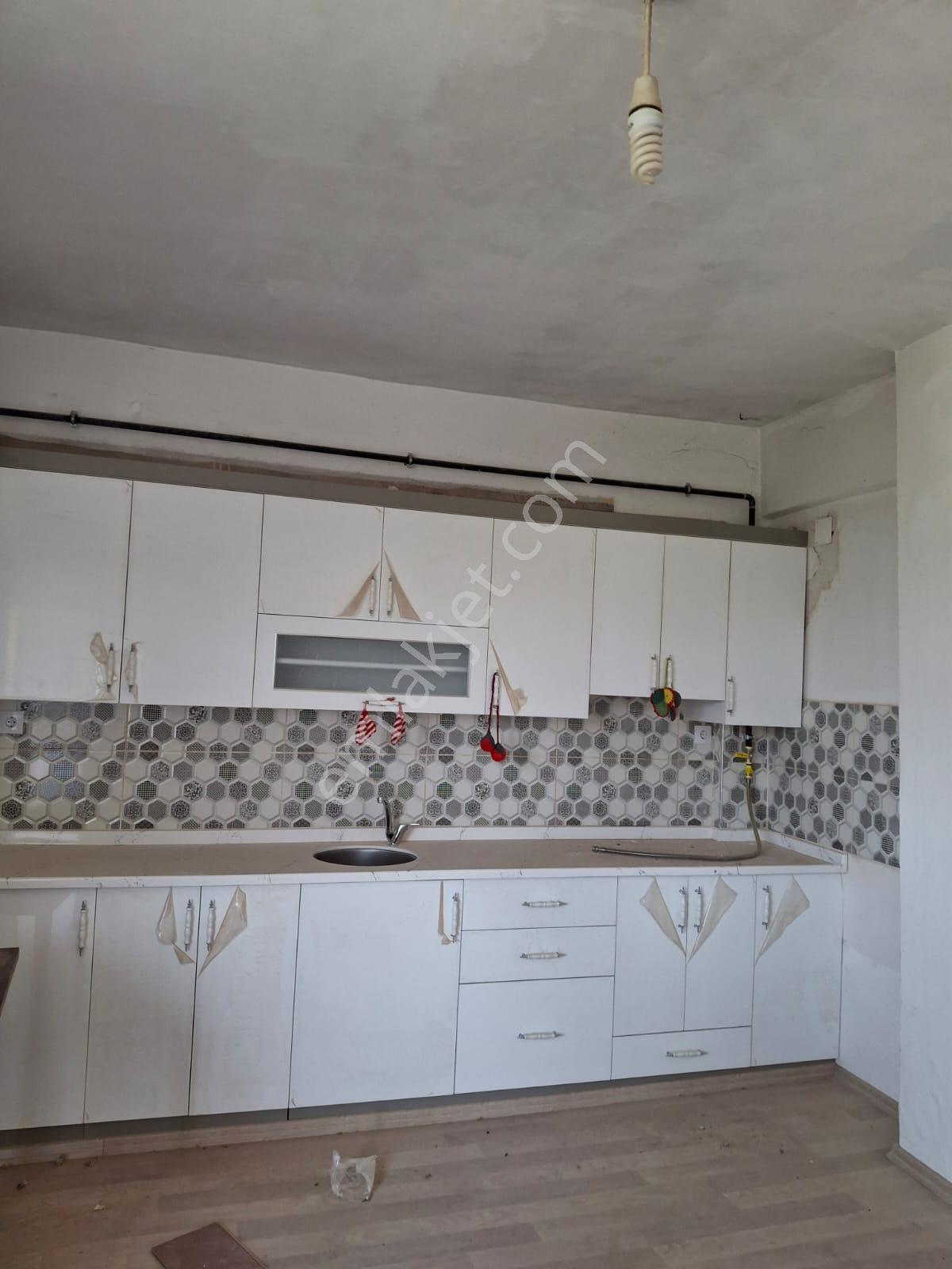 Tokat Niksar'da Adalet Gold Group Emlak'tan Bahçeli Evler Mahallesinde 3+1 Kiralık Daire - Görsel 4