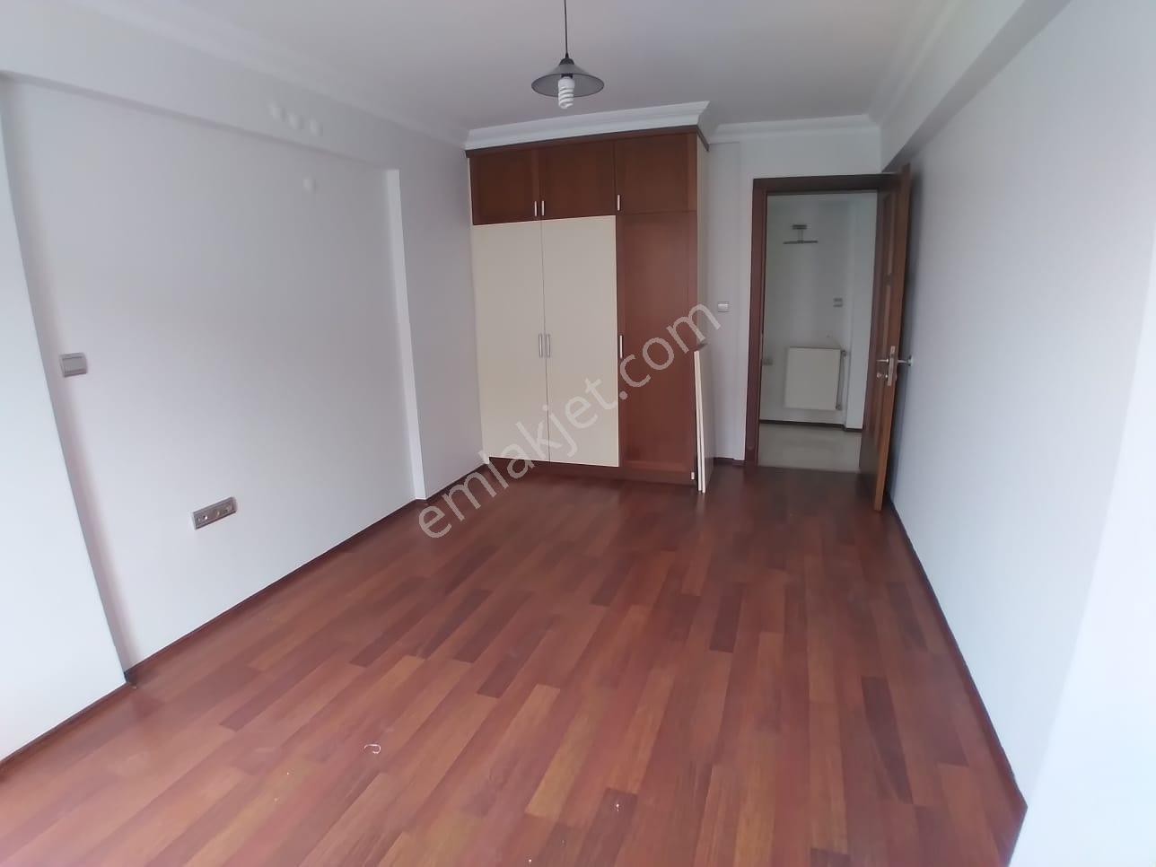 Ender Uysal Gayrimenkulden Yunusemre Mahallesin De Çok Geniş Asansörlü Satılık Daire. - Görsel 9