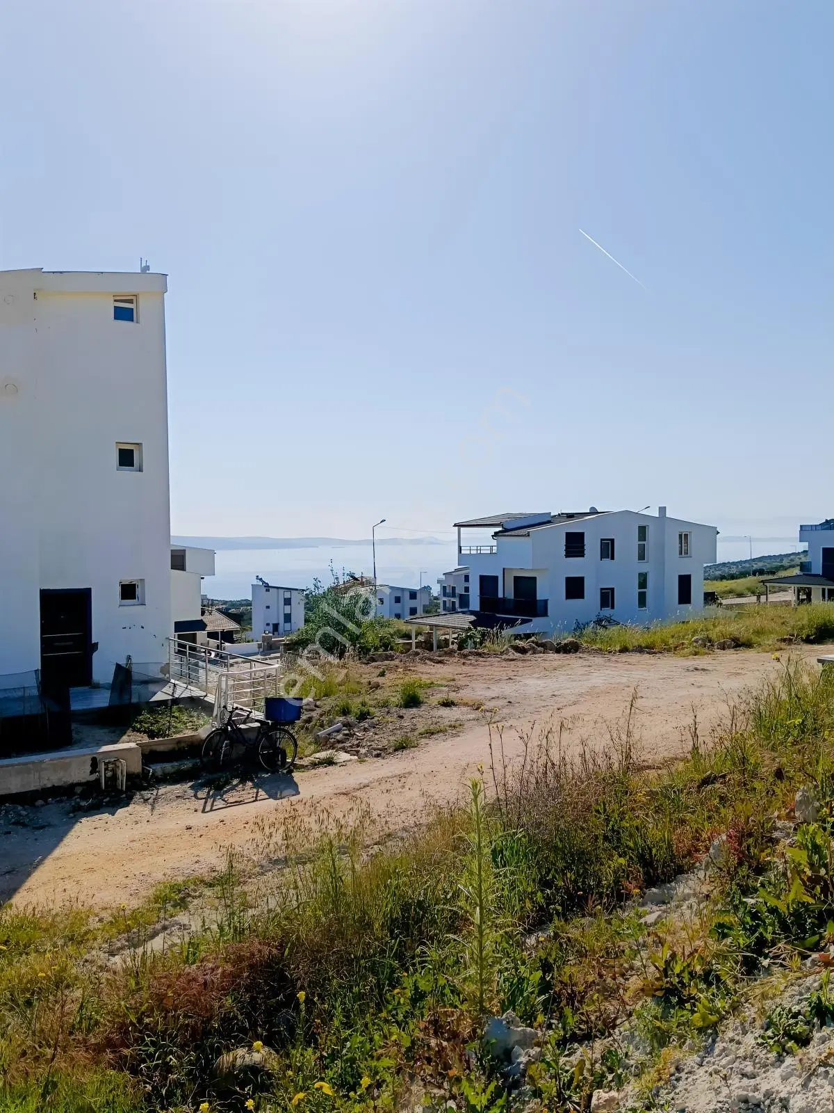 Karaburun Kamukent'te Deniz Manzaralı İmarlı Planve Projeli Arsa - Görsel 3