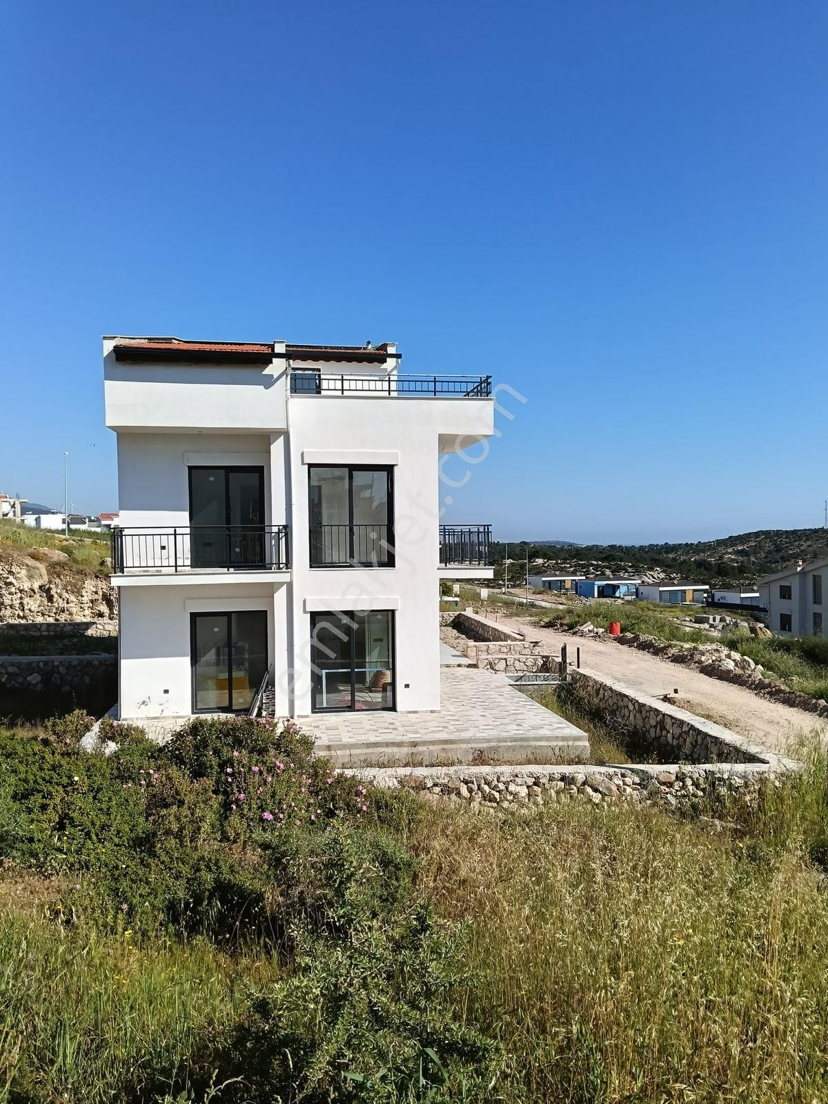 Karaburun Kamukent'te Deniz Manzaralı İmarlı Planve Projeli Arsa - Görsel 15