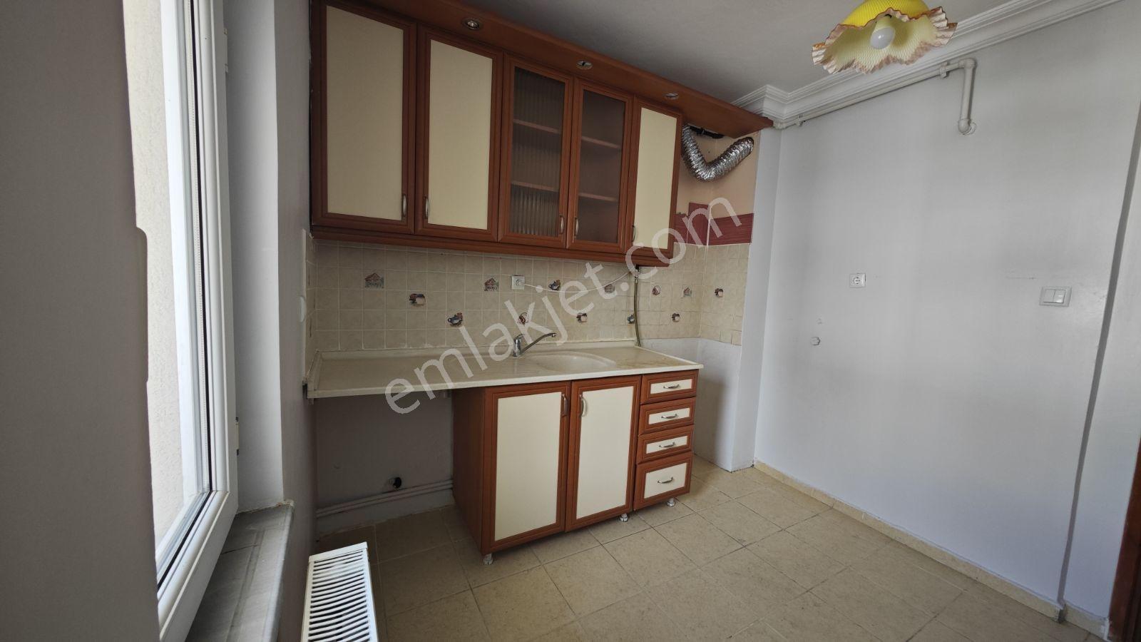 Atakum Yeni Mahallede Kiralık 3+1 Geniş Ve Avantajlı Daire - Görsel 15