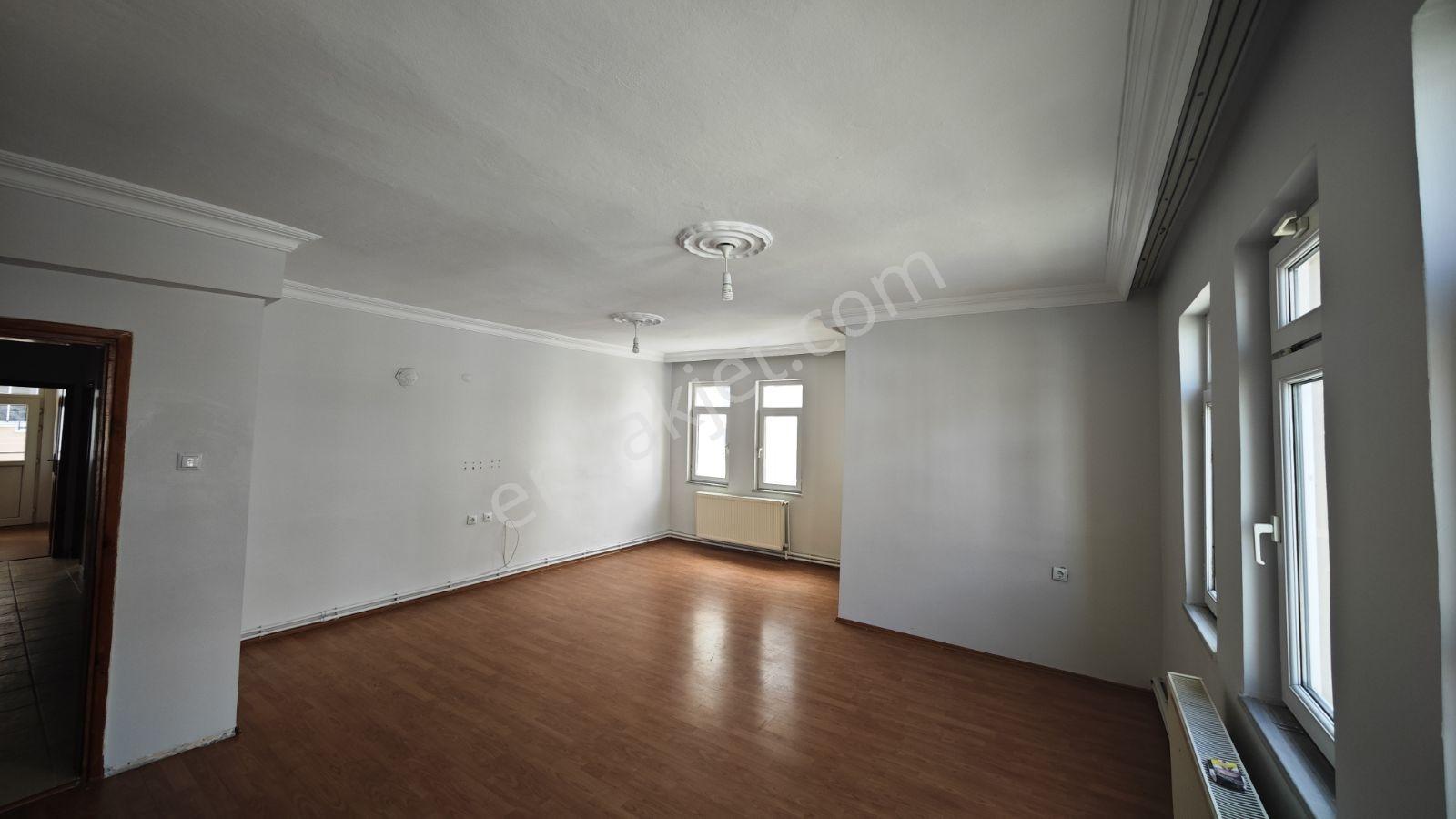 Atakum Yeni Mahallede Kiralık 3+1 Geniş Ve Avantajlı Daire - Görsel 14