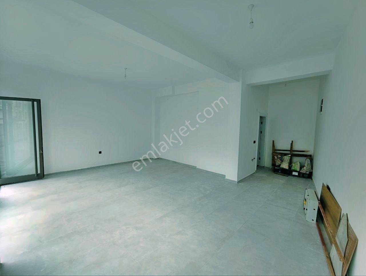 Uytundan Edremit Zeytinli'de Cadde Üstünde Kiralık Dükkan - Görsel 8
