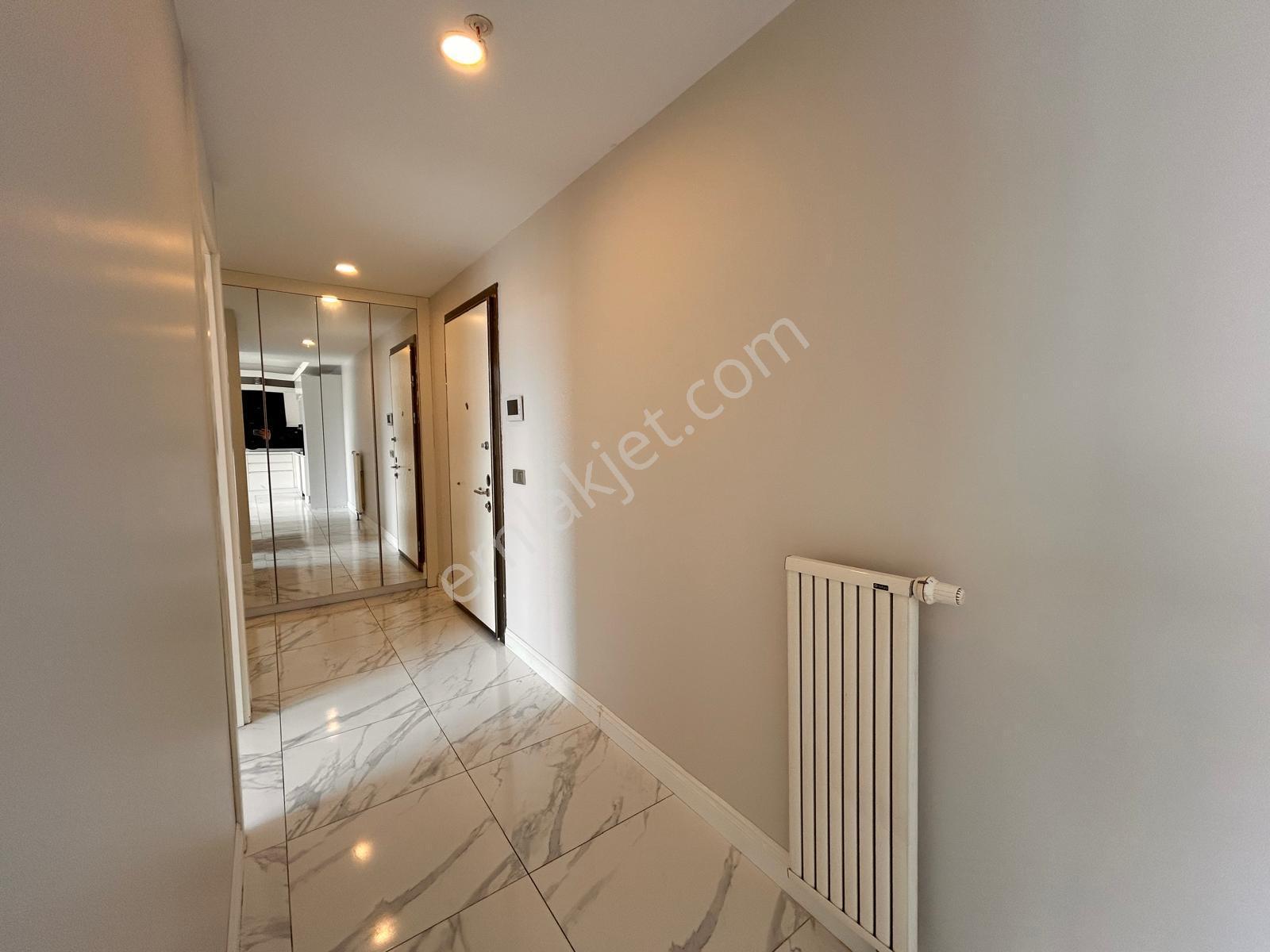 1071 Kadıköy'de Çift Balkonlu, 13. Kat 3+1 Kiralık Daire - Görsel 8