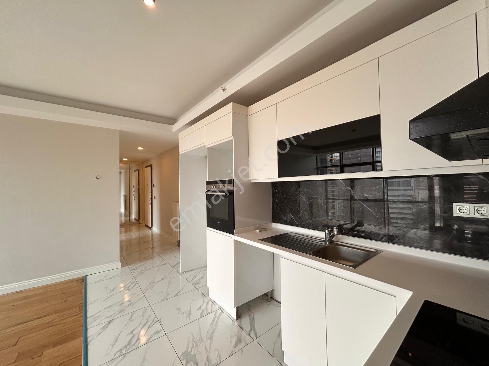1071 Kadıköy'de Çift Balkonlu, 13. Kat 3+1 Kiralık Daire - Görsel 11