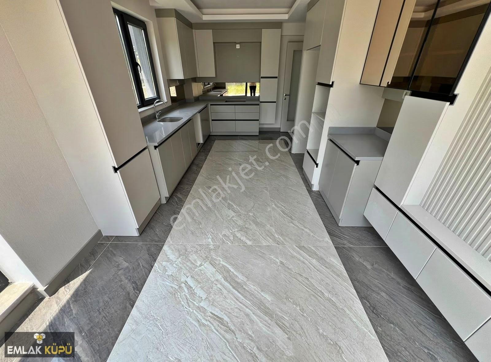 Bağlıca Mah'de Satılık 6+2 Ultra Lüx Yapıda Site İçinde Villa - Görsel 24