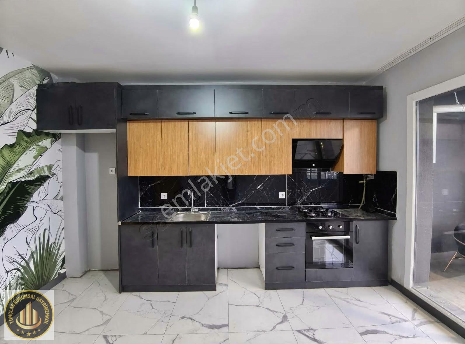 Mardin Yolu Üzerinde Sıfır 3+1 Satılık Daire