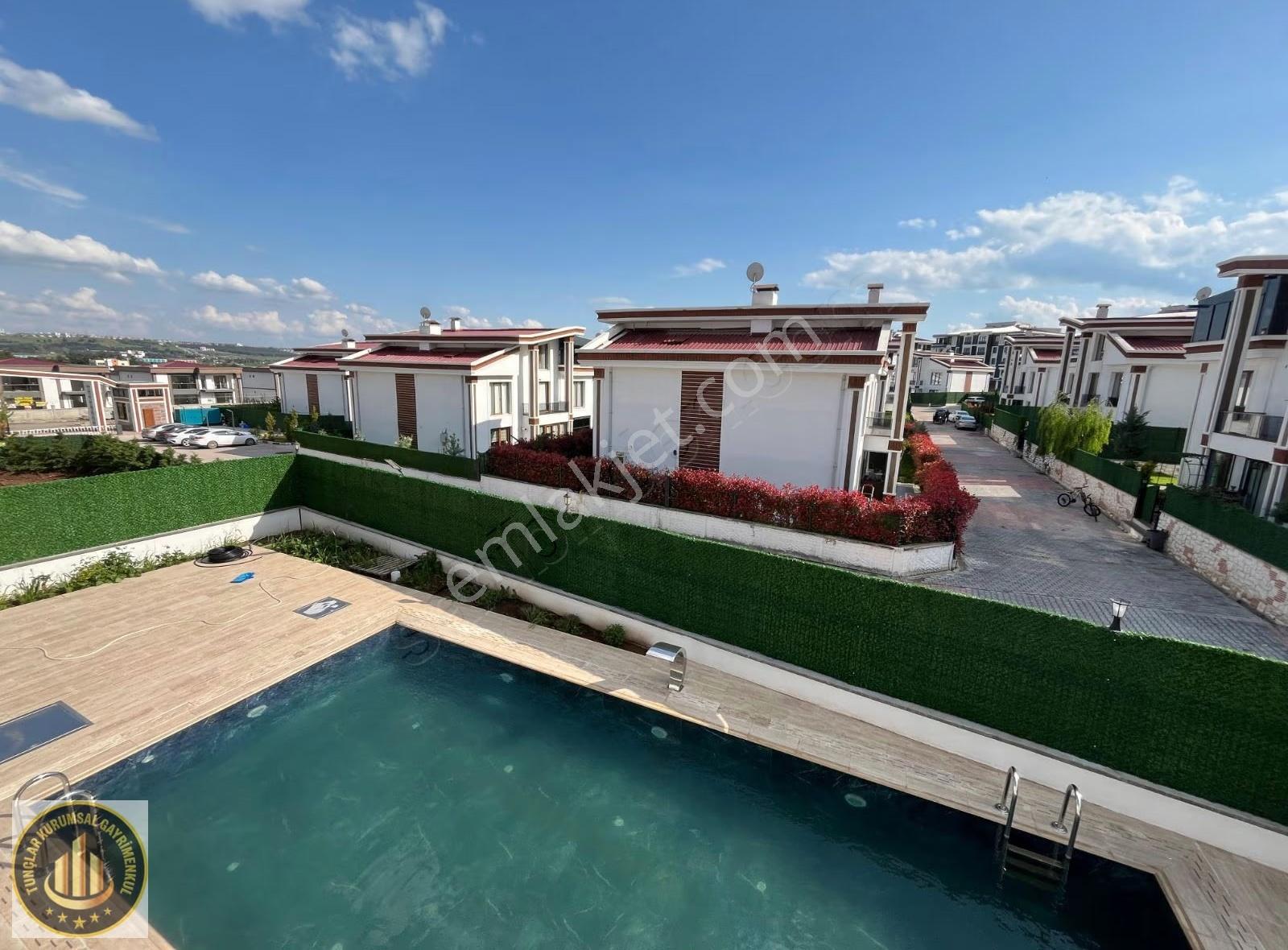 İhtişamın Yeni Adresi: Beyaz Saray Konaklarında Modern Villa - Görsel 19