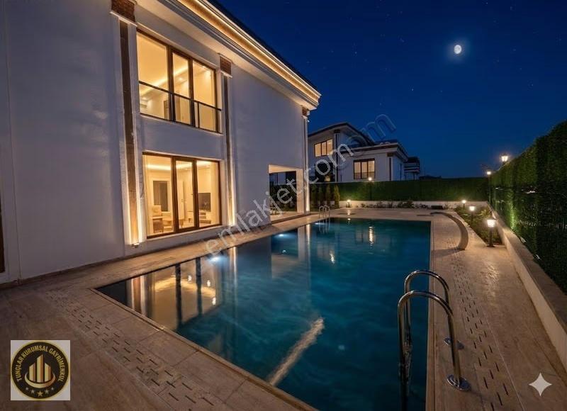 İhtişamın Yeni Adresi: Beyaz Saray Konaklarında Modern Villa