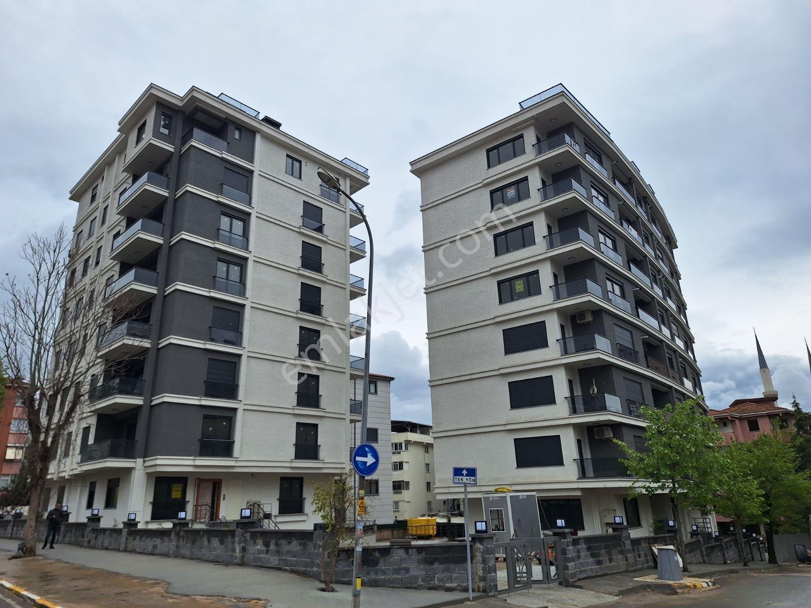 Pendik Sahile Yürüme Mesafesinde | Deniz Manzaralı | 7+2 Dubleks