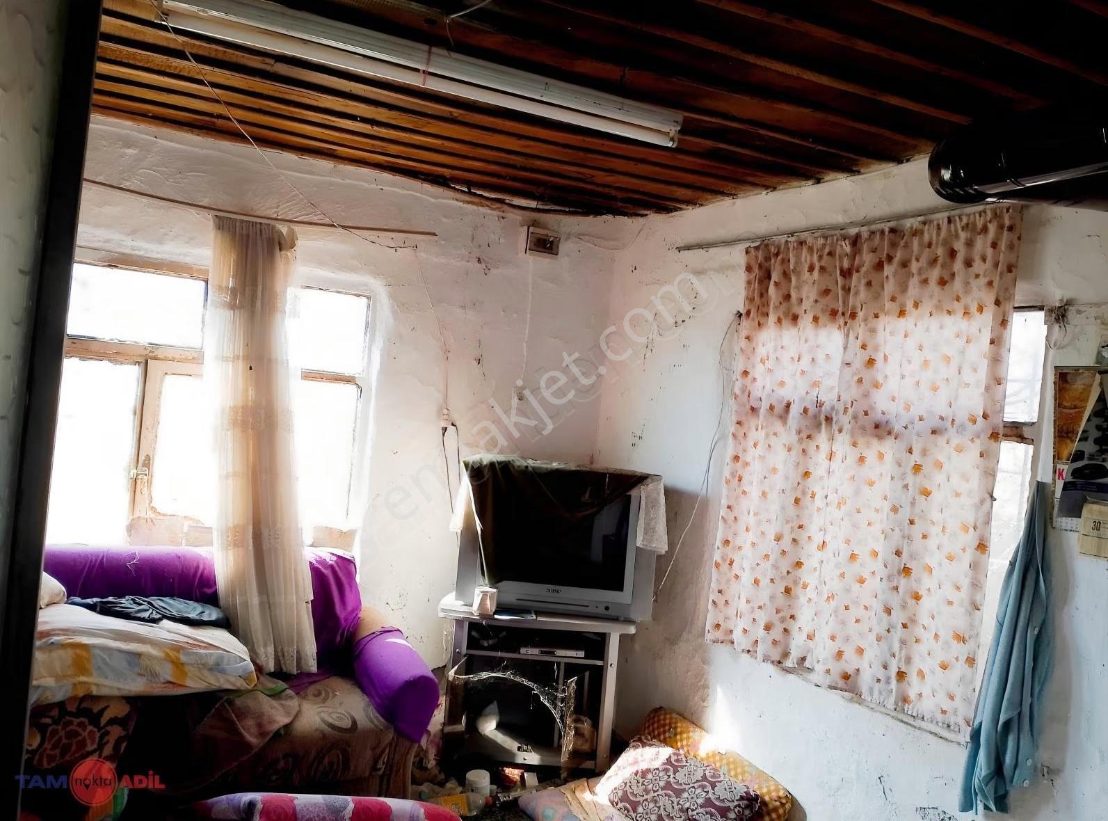 Bergama Yukarıkırıklar Köyünde Satilik Köy Evi - Görsel 4