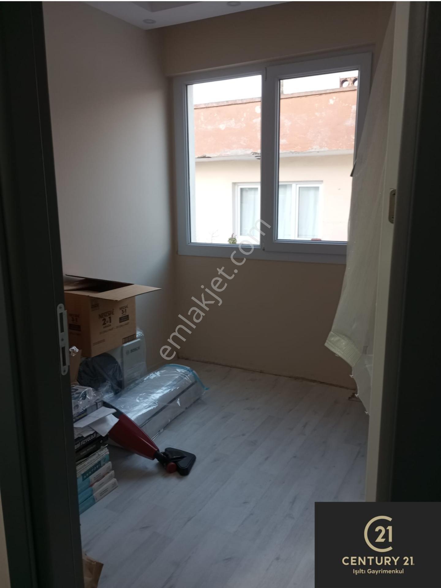 Century21 Işıltı'dan Cumhuriyet'te Merkezi Konumda Nezih Bir Muhitte Satılık Daire - Görsel 6