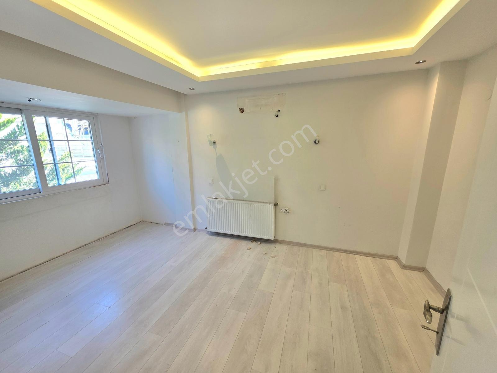 Kuşadası Marina Bölgesinde Geniş Doğalgazlı Satılık Villa - Görsel 12