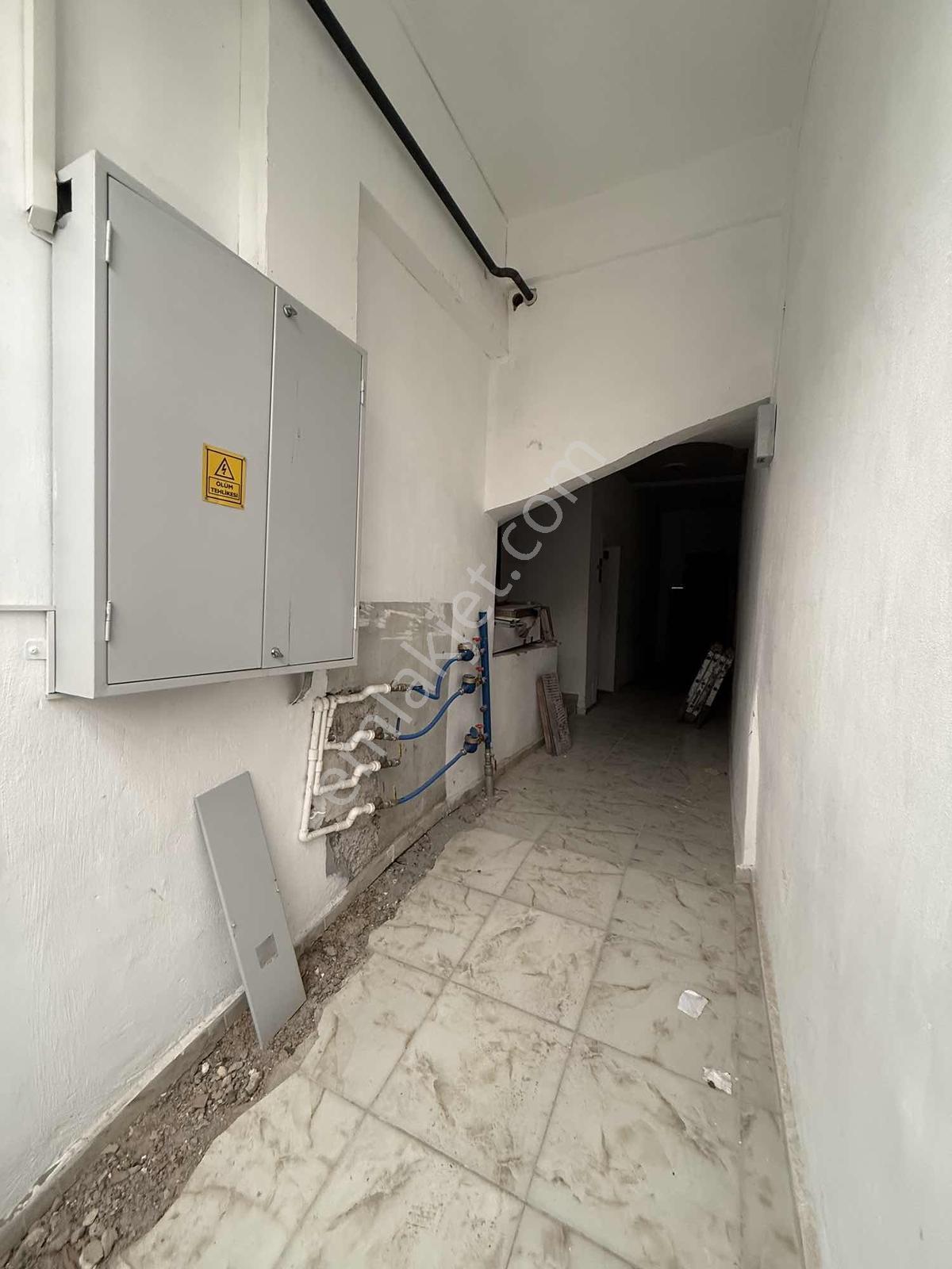Nurfen'den Cadde Yakını Sıfır Arakat Ebeveyn Banyolu Daire - Görsel 11