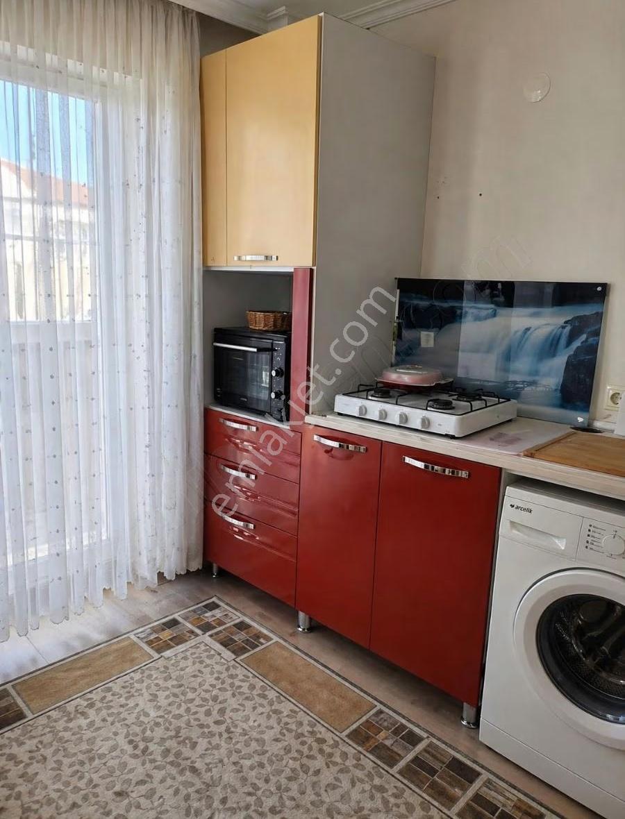 Üniversite Mahallesinde Kiralık Eşyalı Daire
