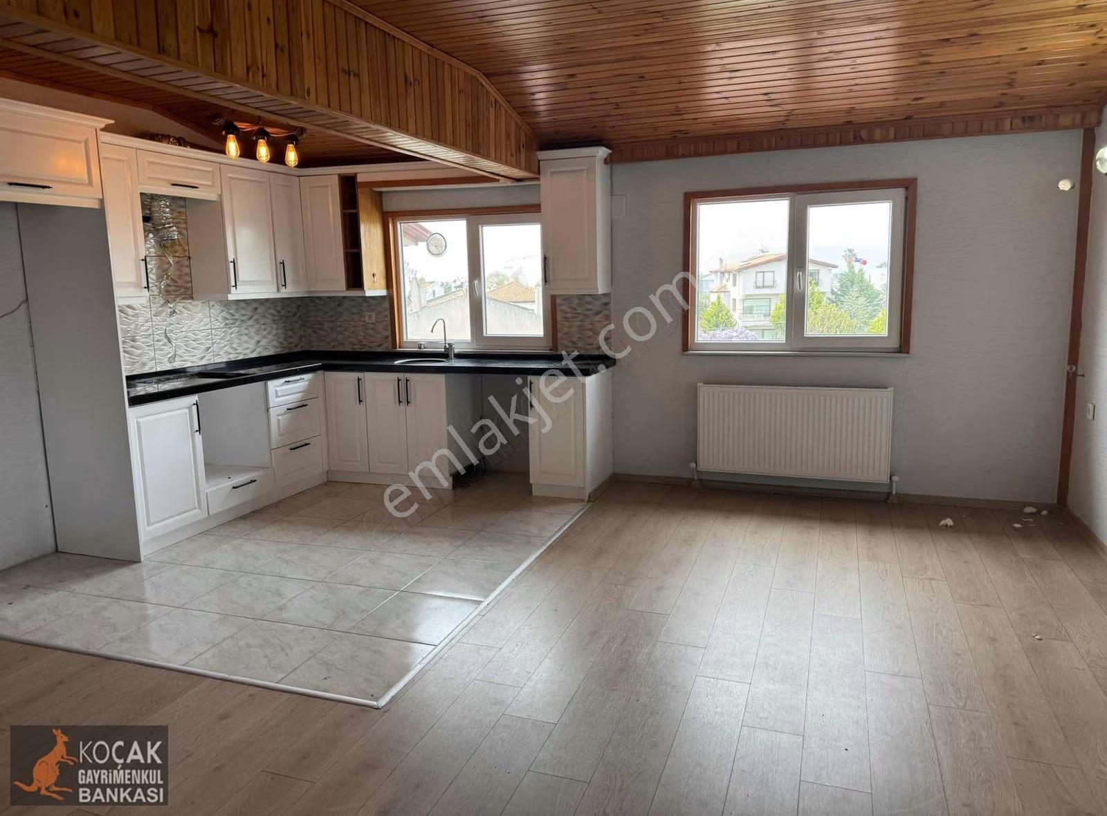 Göl Sahile Yakın Mesafede Geniş 1+1 Kiralık Daire - Görsel 7