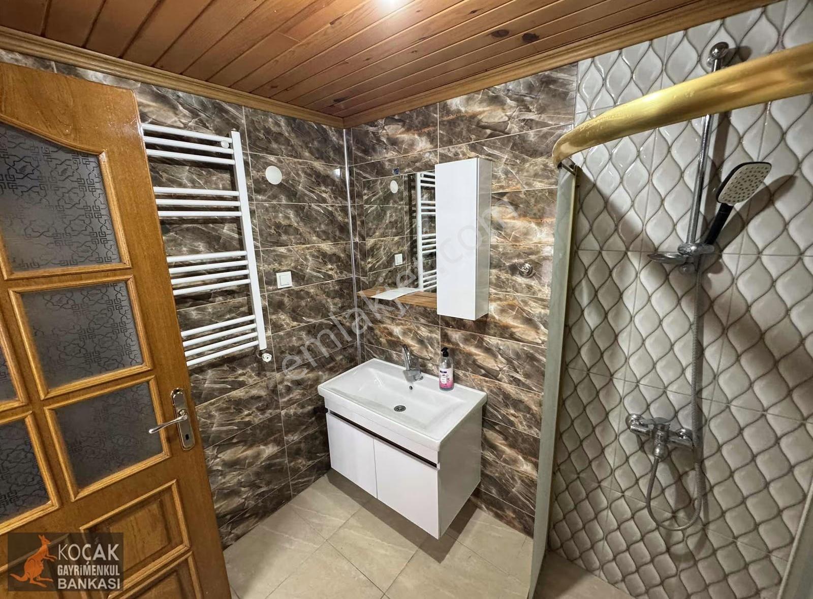 Göl Sahile Yakın Mesafede Geniş 1+1 Kiralık Daire - Görsel 24