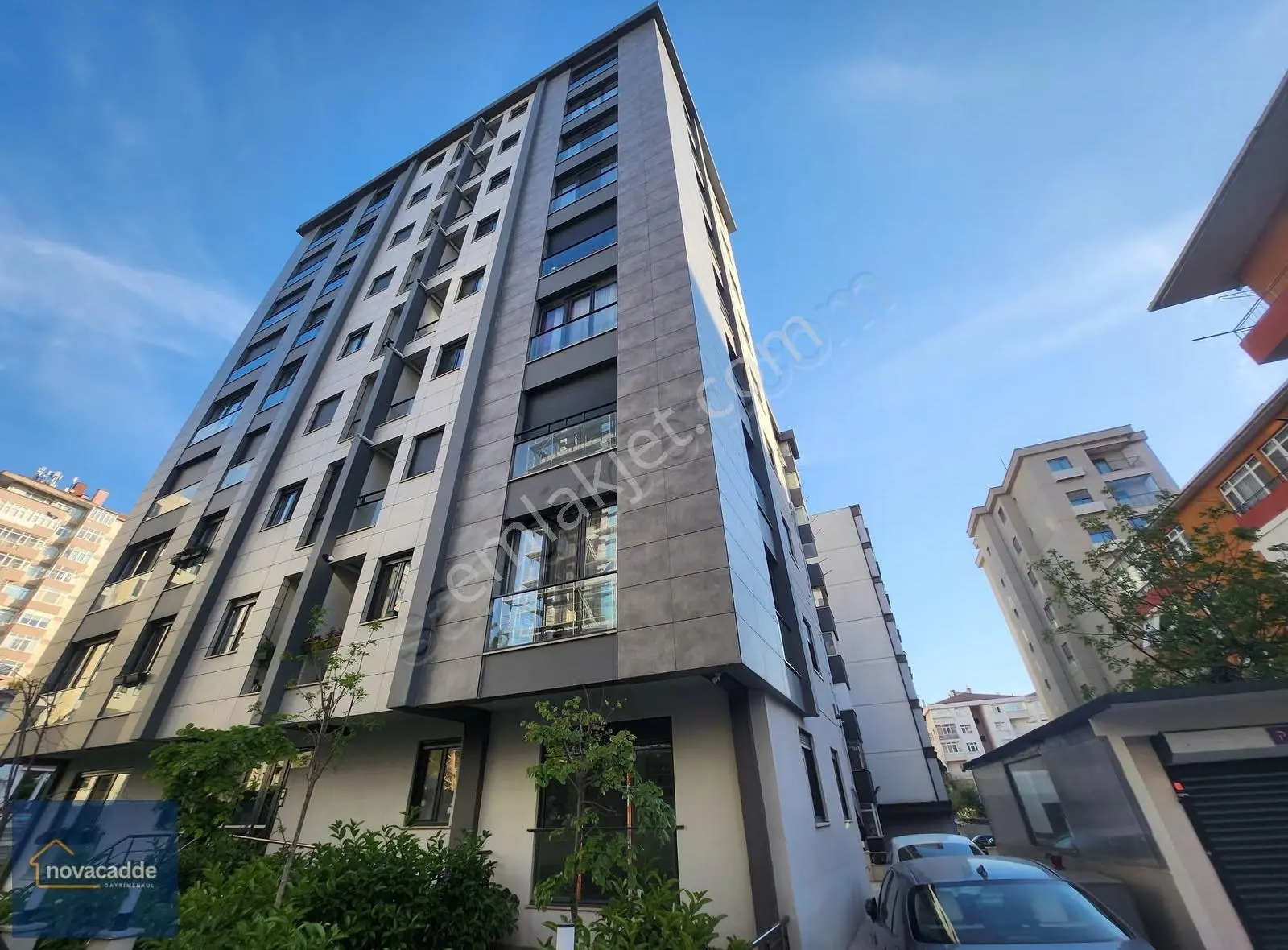 Erenköyde Yeni Binada Merkezi Lokasyonda 1+1 Sıfır Daire