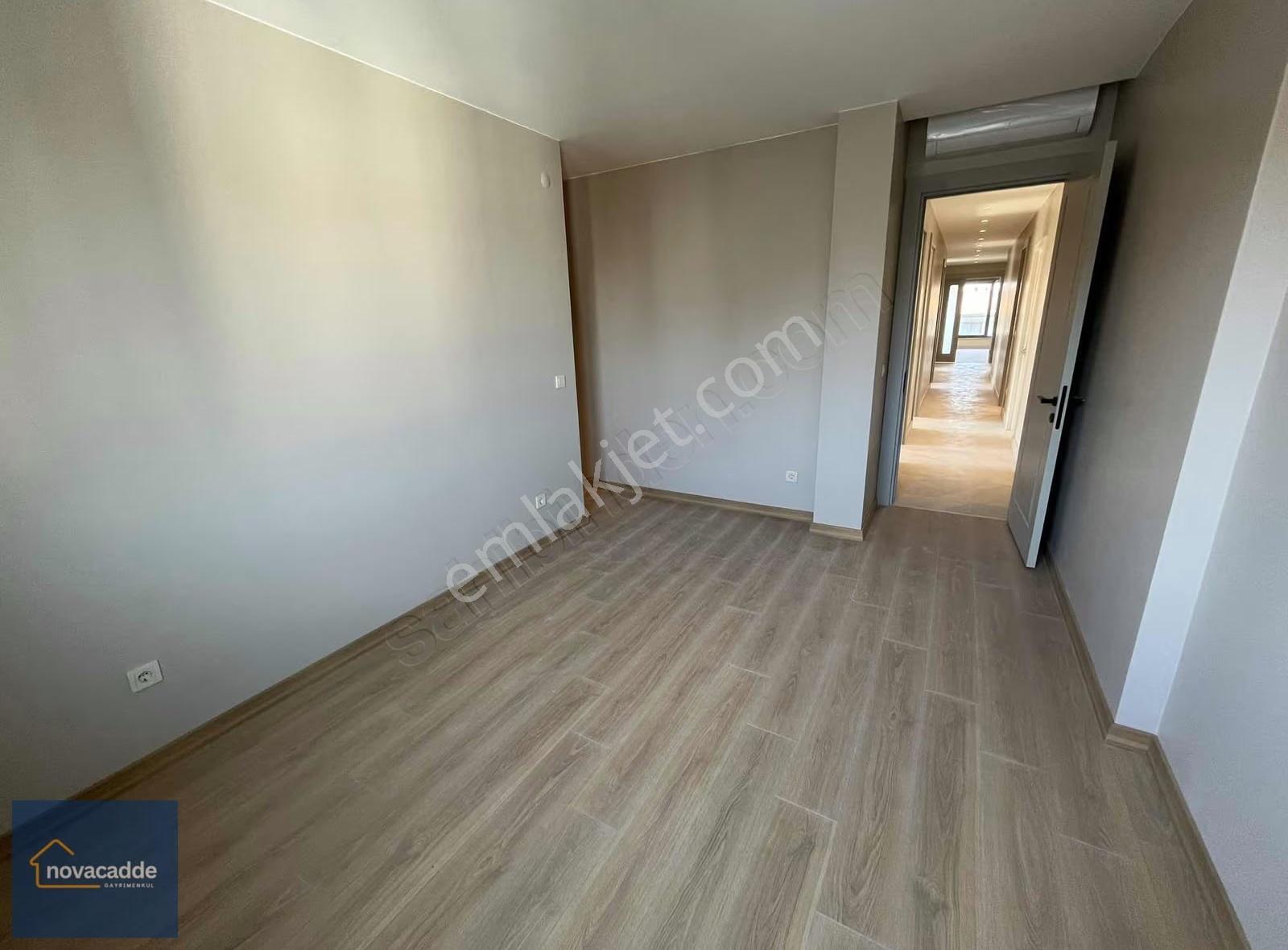 Kozyatağı'nda 4+1 Net 160 M² Geniş Kullanım,balkonlu Sıfır Daire - Görsel 6