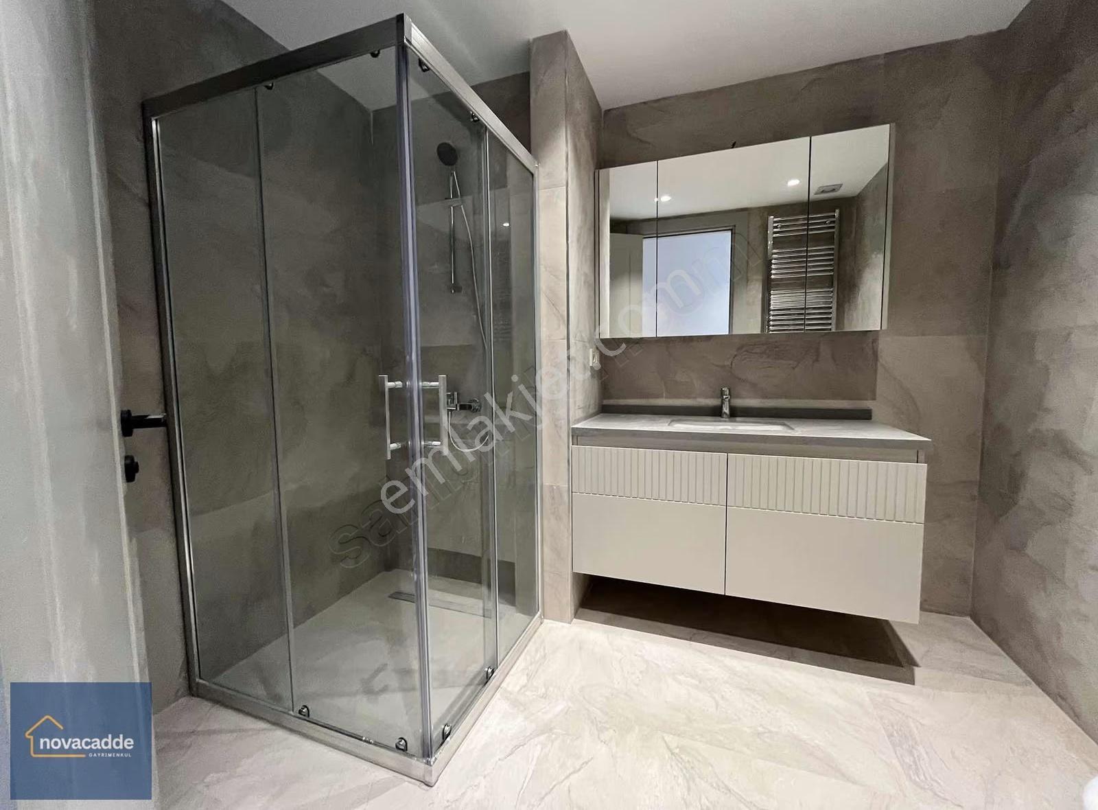 Kozyatağı'nda 4+1 Net 160 M² Geniş Kullanım,balkonlu Sıfır Daire - Görsel 23
