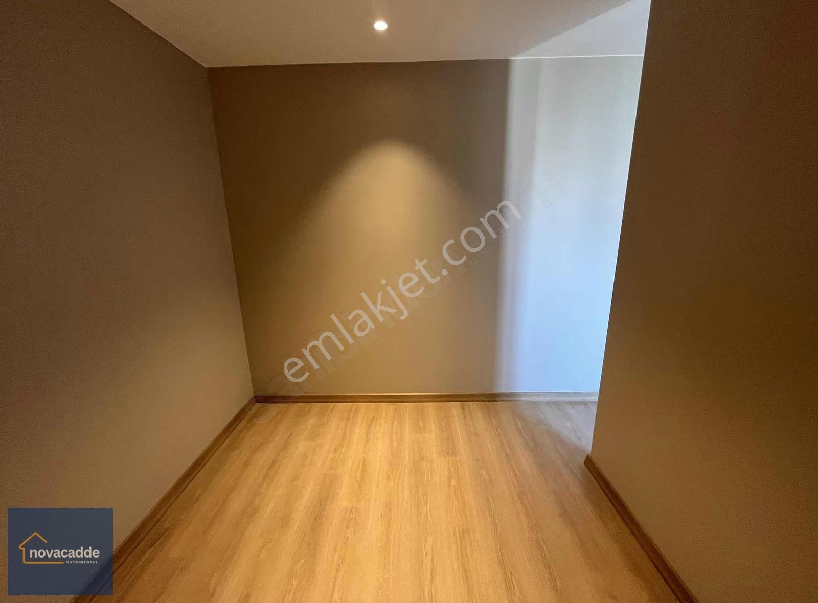 Kozyatağı'nda 4+1 Net 160 M² Geniş Kullanım,balkonlu Sıfır Daire - Görsel 21
