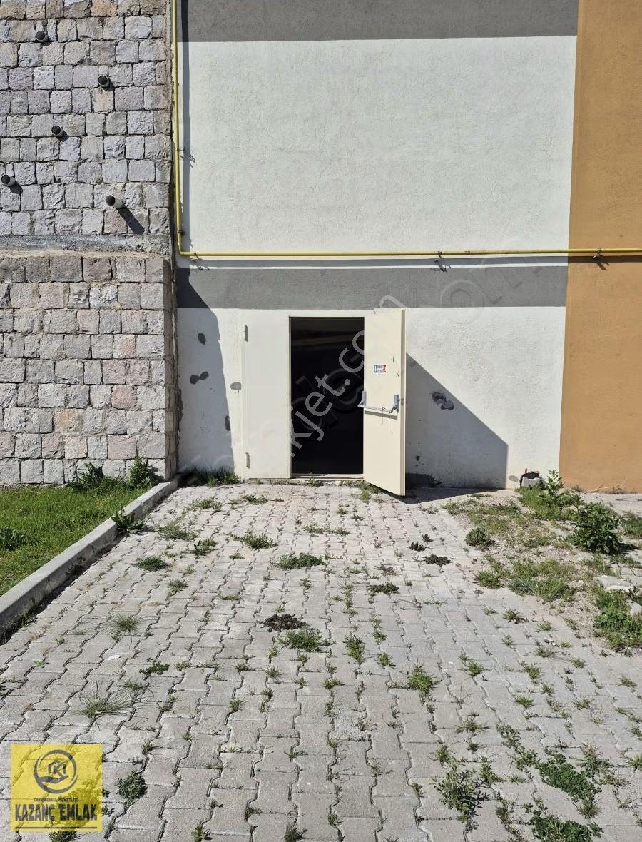 Satlıl Dükkan 3 Katlı Tokide - Görsel 16