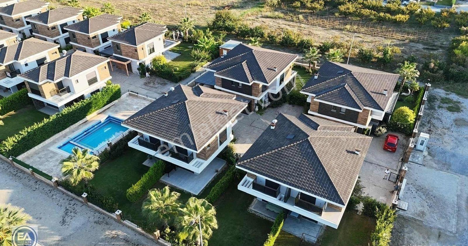 Kuşadası Davutlar Sahilinde Eşyalı Köşe Konum 3+1 Yazlık - Görsel 33