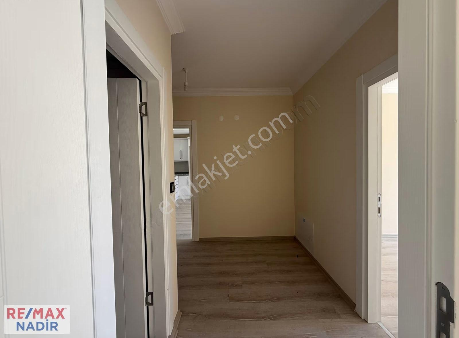 Aksuda 1 Yıllık Binada Doğalgaz Kombili Lüks 2+1 Satılık Daire - Görsel 6