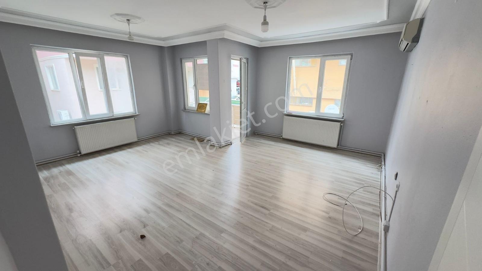 Muhittinde 3+1 Geniş Kiralık Daire