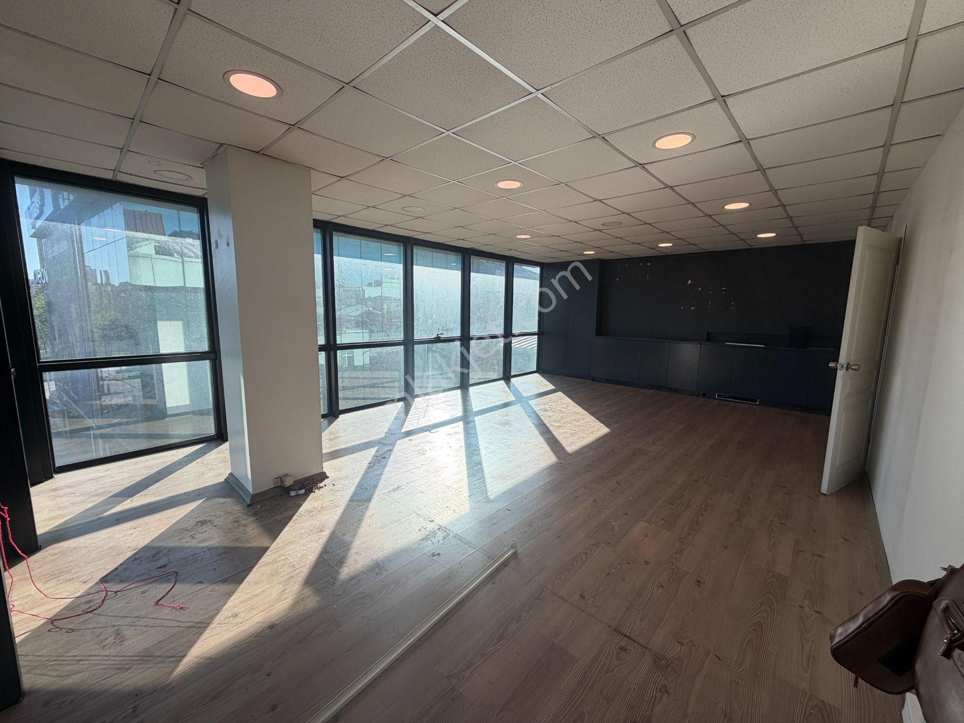 Palladium Yakını Cadde Üstü Tabela Değeri Yüksek Kiralık Ofis - Görsel 3