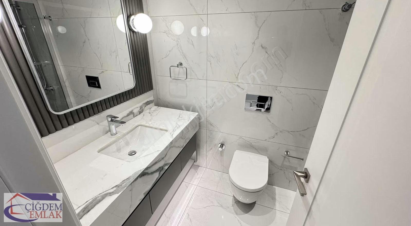 Yeni Sitede Kiralık 3+1 Kapalı Mutfak Geniş Balkonlu Daire - Görsel 11