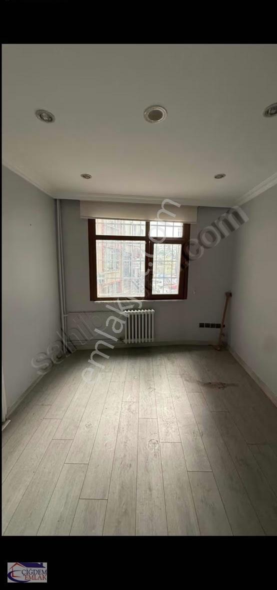 Çiğdem Emlak'tan Cadde Üstünde Degerli Ofis - Görsel 10