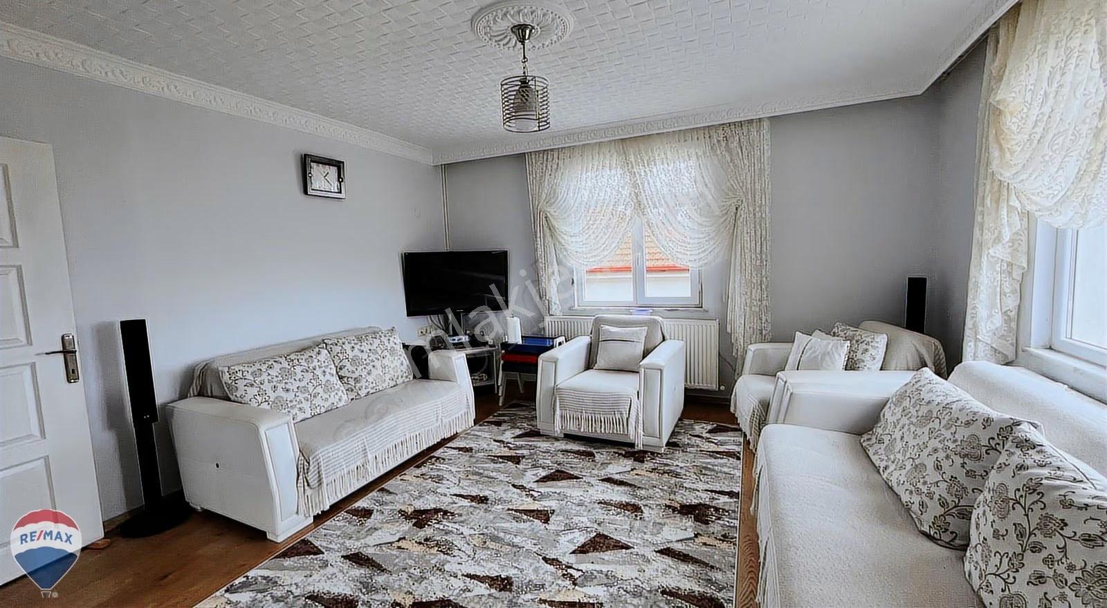 Remax Maviden Manavpınarda Deniz Manzaralı 2 Katlı Ev - Görsel 9