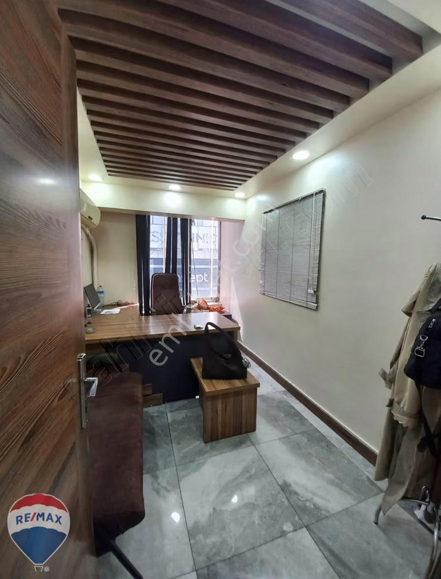 Remax Mavi-çark Cad-itfaiye Cad Kesişimi 4katlı 313m² Komplemülk - Görsel 25