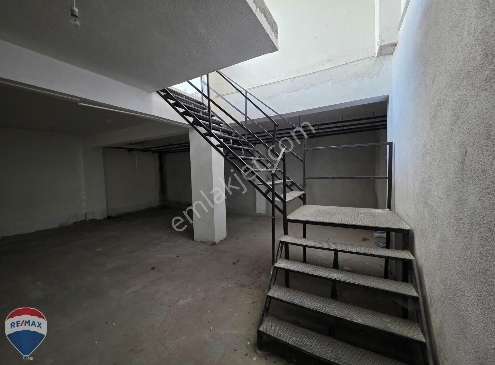 Re/max Mavi'den Erenler'de Sanayinin Merkezinde Satılık Dükkan - Görsel 25