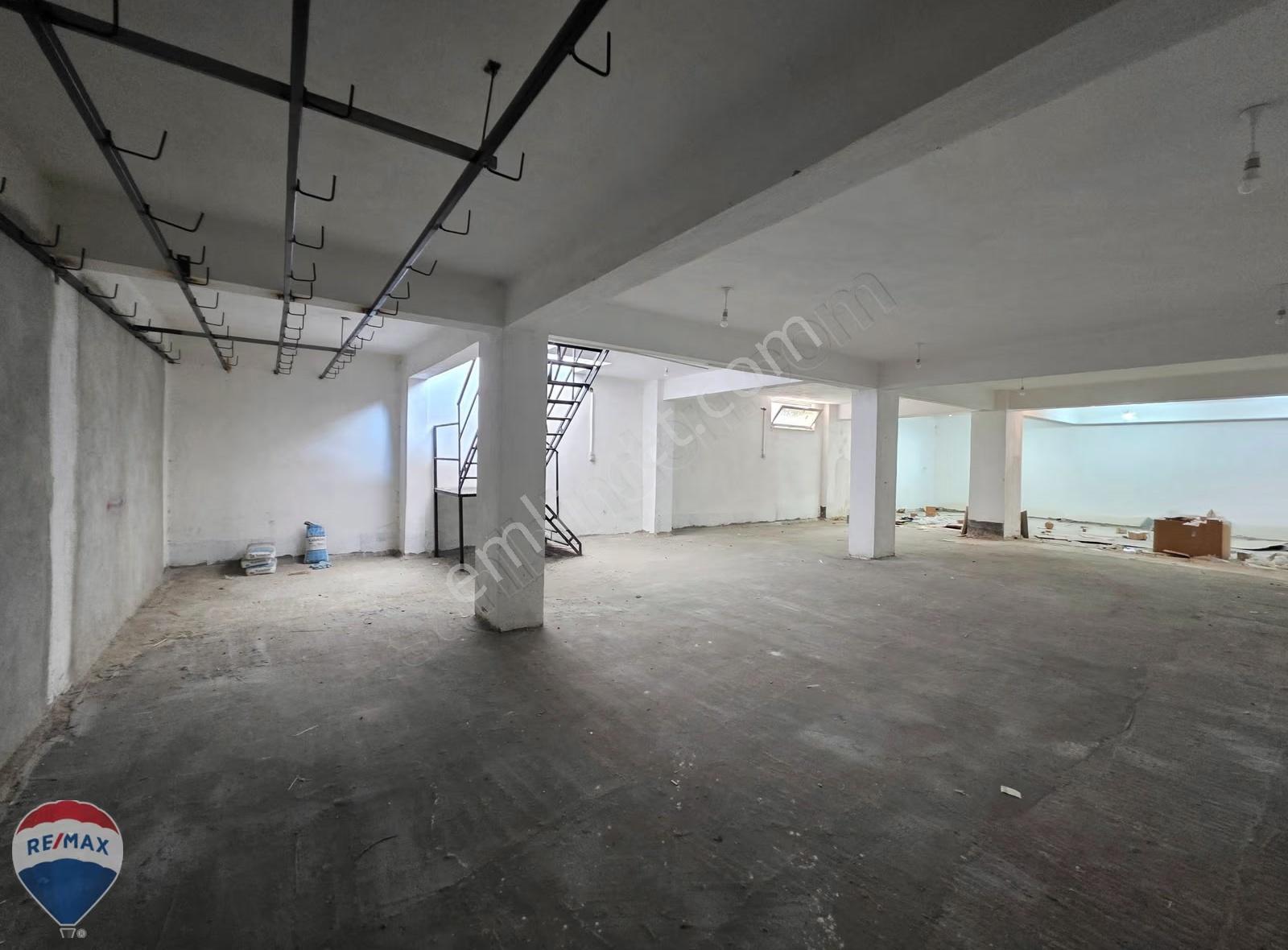 Re/max Mavi'den Erenler'de Sanayinin Merkezinde Satılık Dükkan - Görsel 23