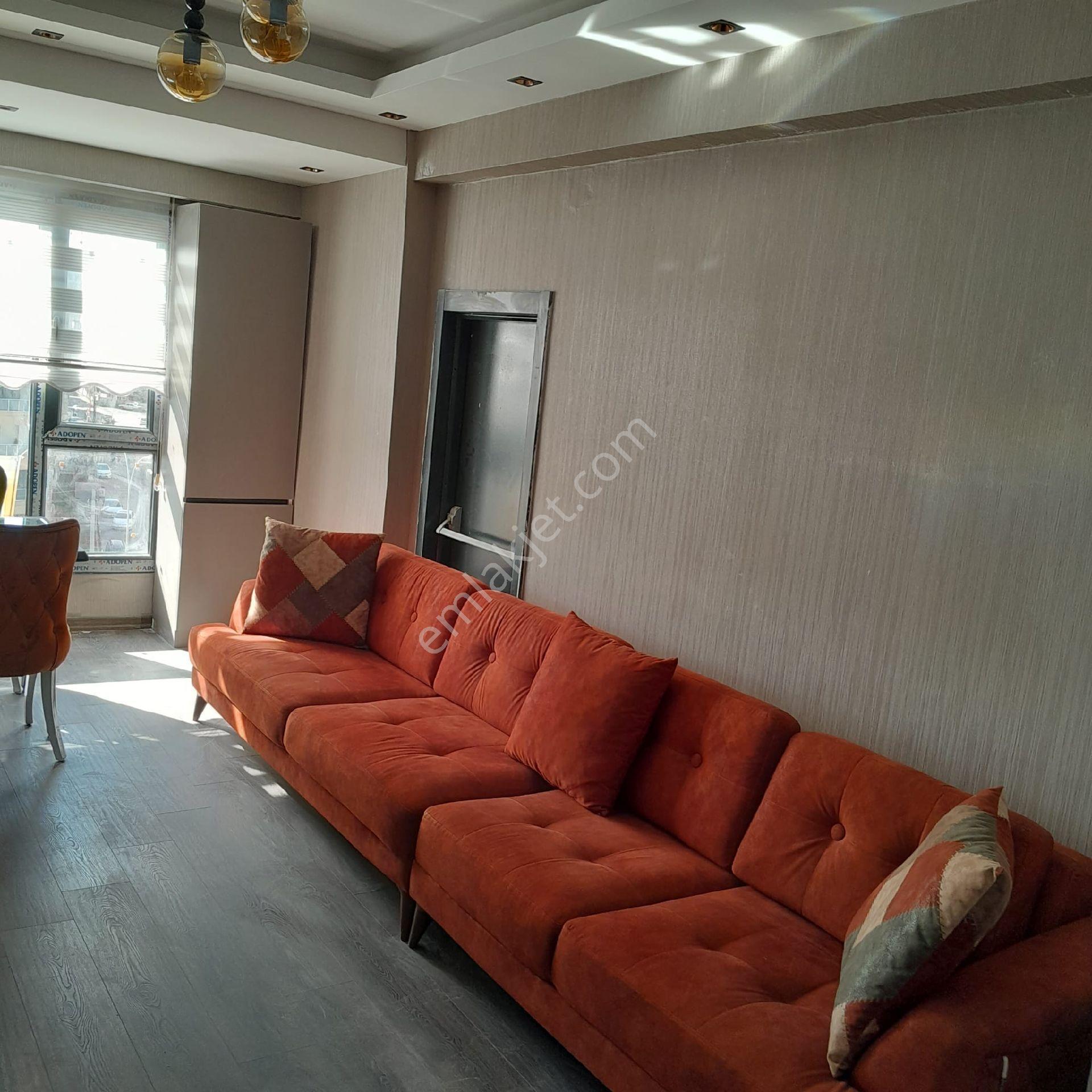 Karşıyaka'da Kiralık Sıfır Eşyalı 1+1 Ara Kat Daire - Görsel 10