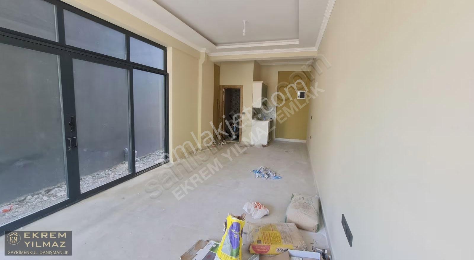 Gülpınar Mahallesinde Atatürk Bulvar Üzerinde 32 M² Dükkan - Görsel 2