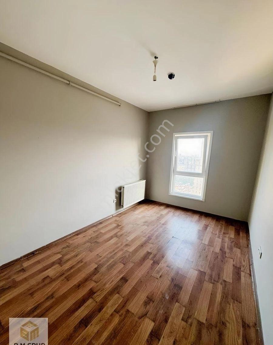 Esenyurt Star Towers De Satılık 2+1 Daire Acil Satılık - Görsel 2