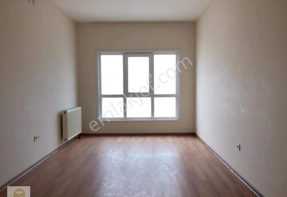 Esenyurt Star Towers De Satılık 4,5+1 Cok Geniş Bir Daire - Görsel 9