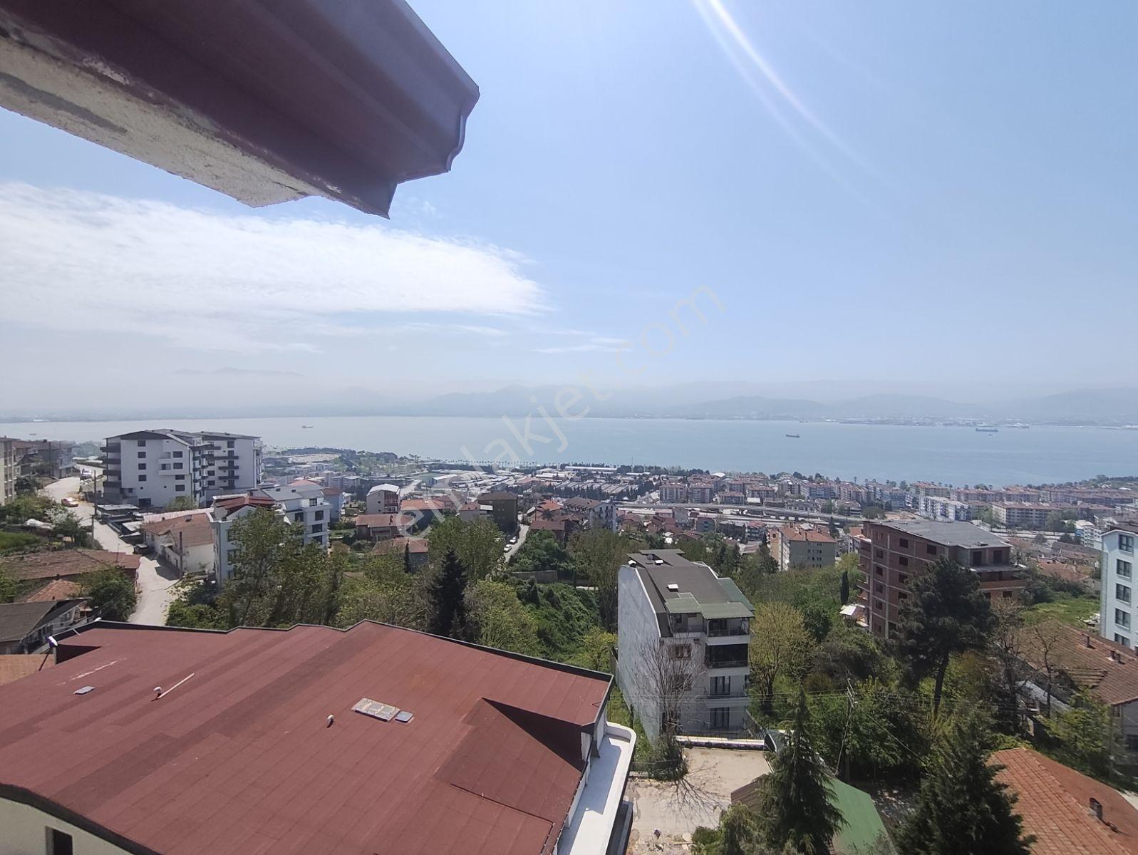 İzmit Kuruçeşme Yeni Mah.satılık Ebeveyn Banyolu 4+1 Çatidublex - Görsel 27