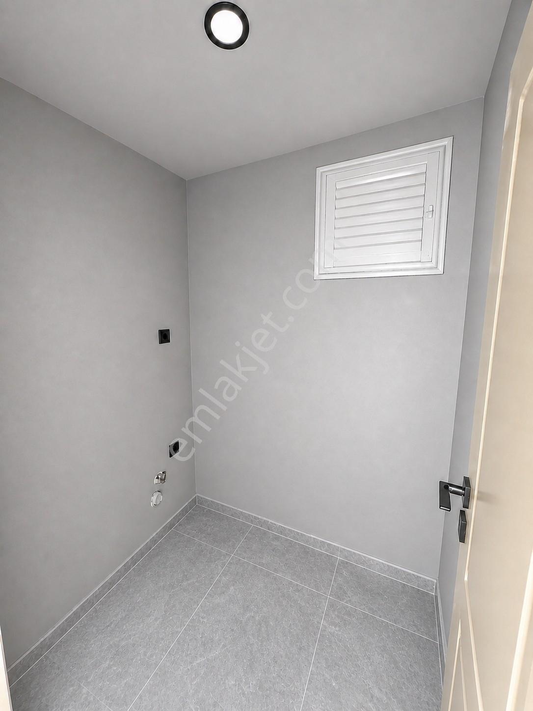 Derecikte Rte Bulvarında Salon Mutfak Ayrı Net 100 M² 2+1 Daire - Görsel 9