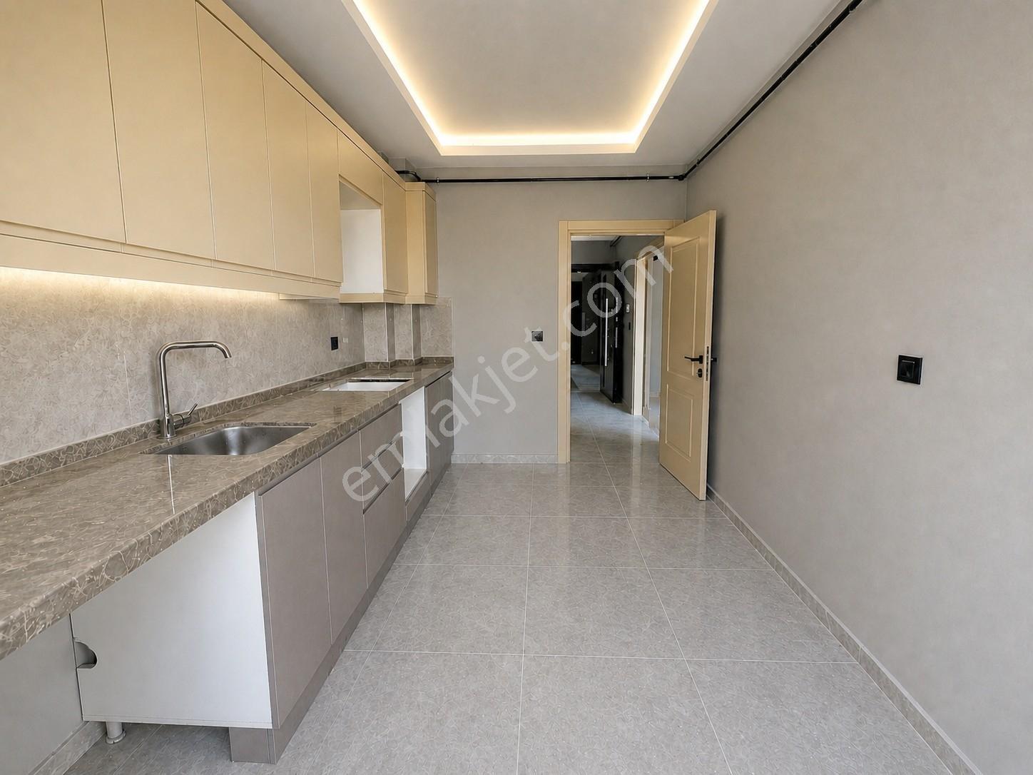 Derecikte Rte Bulvarında Salon Mutfak Ayrı Net 100 M² 2+1 Daire - Görsel 7