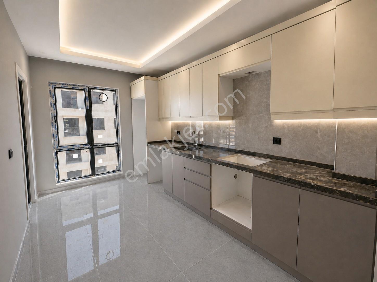 Derecikte Rte Bulvarında Salon Mutfak Ayrı Net 100 M² 2+1 Daire - Görsel 4