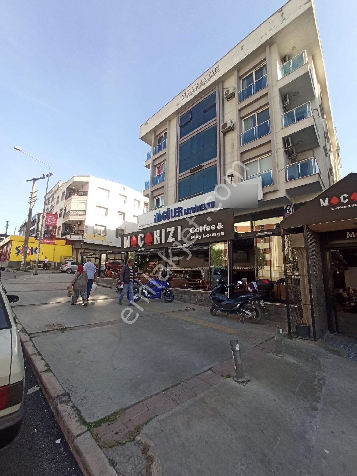 Tınaztepe Kampüsün Karşısında Cadde Üzeri 1 Artı 1 Daire