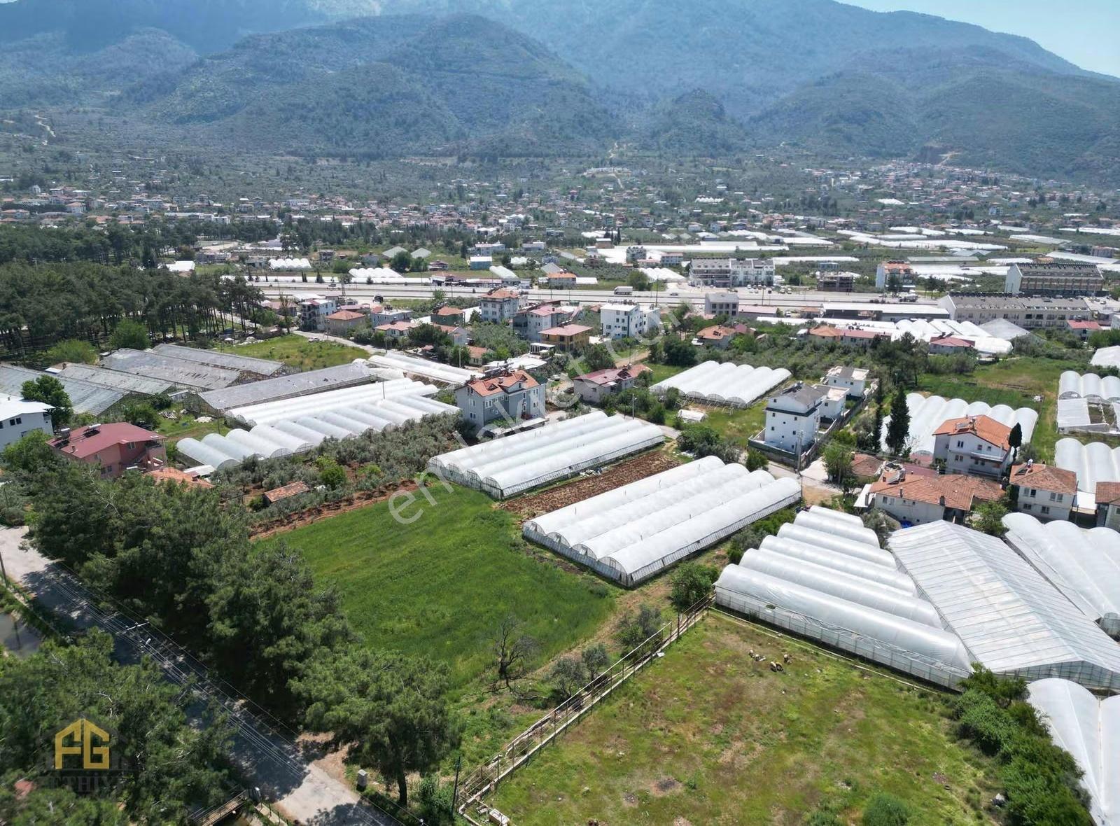 Fethiyede 630m2 Köşe Parsel Satılık 2 Ev Ve Tarlası - Görsel 3