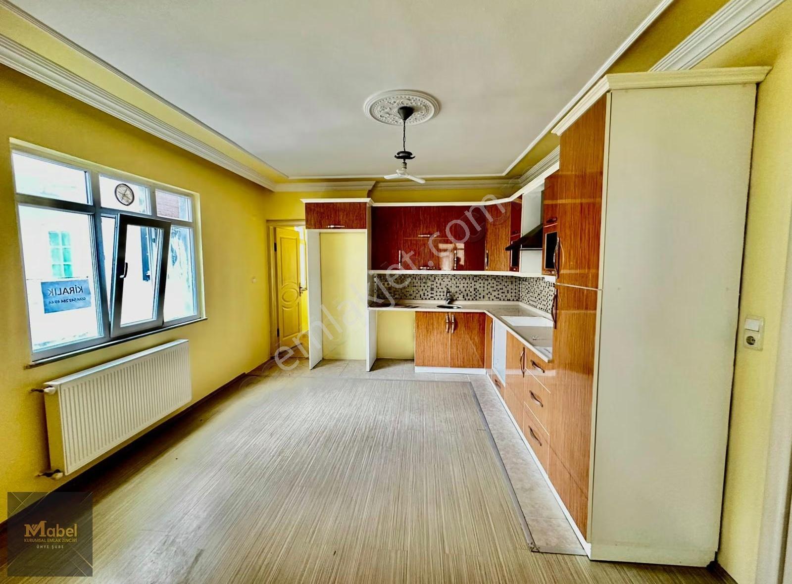 Çarşı Merkezinde Özel Bakımlı Masrafsız Asansörlü 140 M2 3+1 - Görsel 5