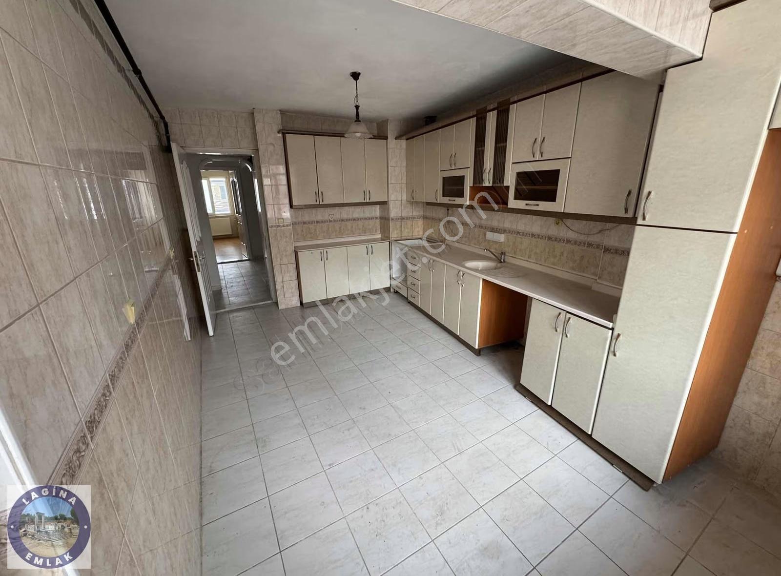 Şehir Merkezin'de Kiralık Daire - Görsel 14