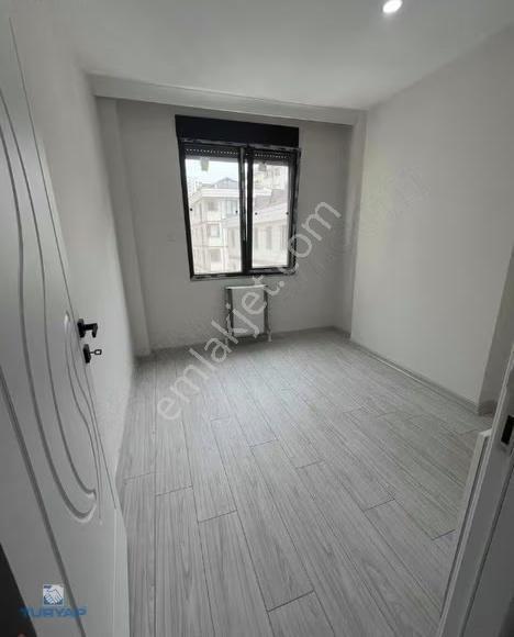 Turyap'tan Kozyatağı Minibüs Caddesi'nde Ara Kat Sıfır 2+1 - Görsel 2