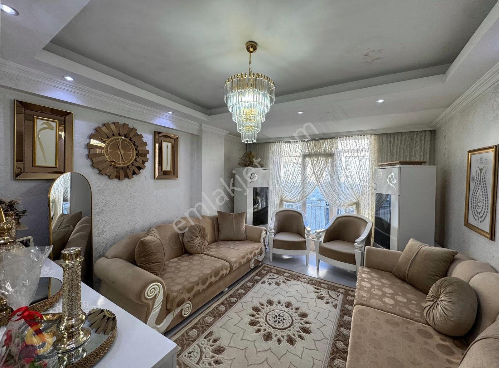 İsmetpaşa Mahallesi'nde Yüksek Çatılı Geniş 4+2 Dubleks Daire